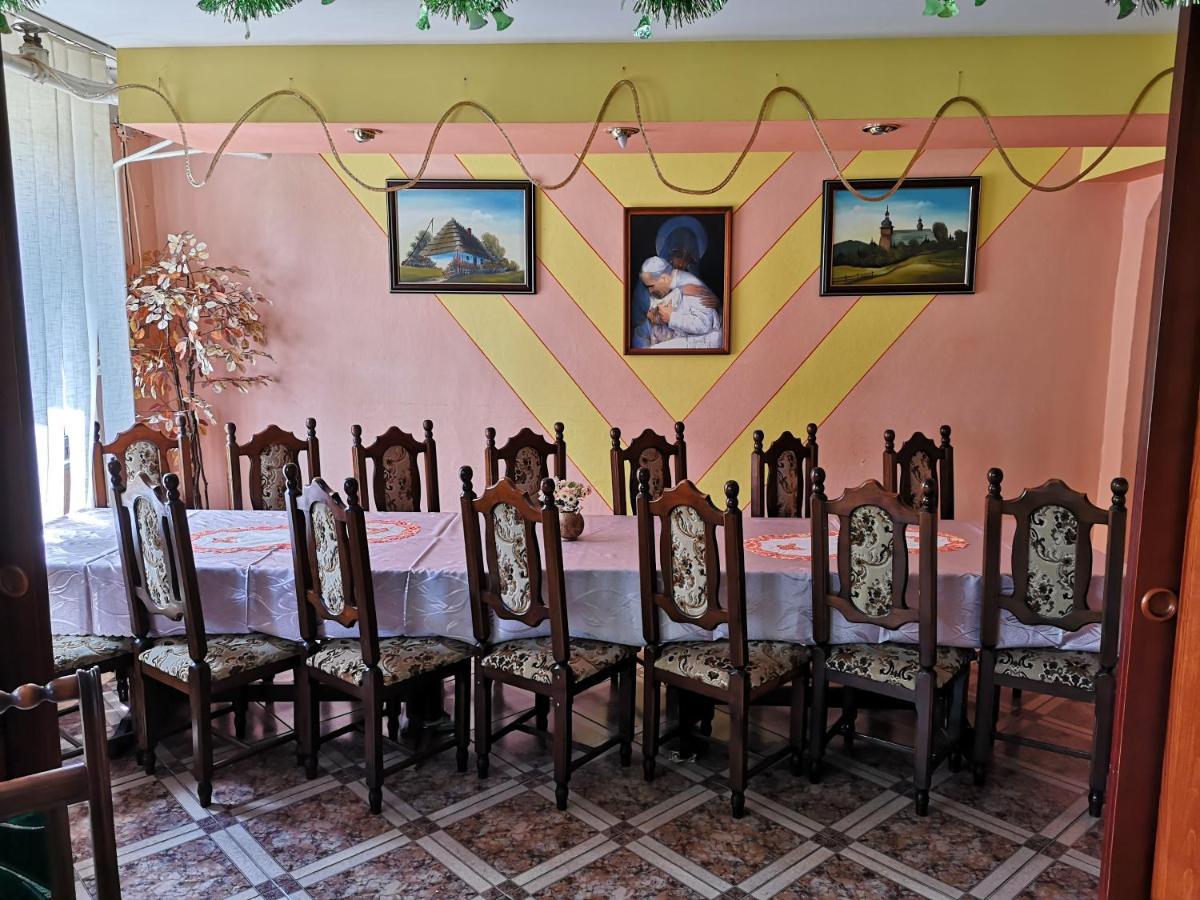 Biela Labut Hotel Michalovce Ngoại thất bức ảnh